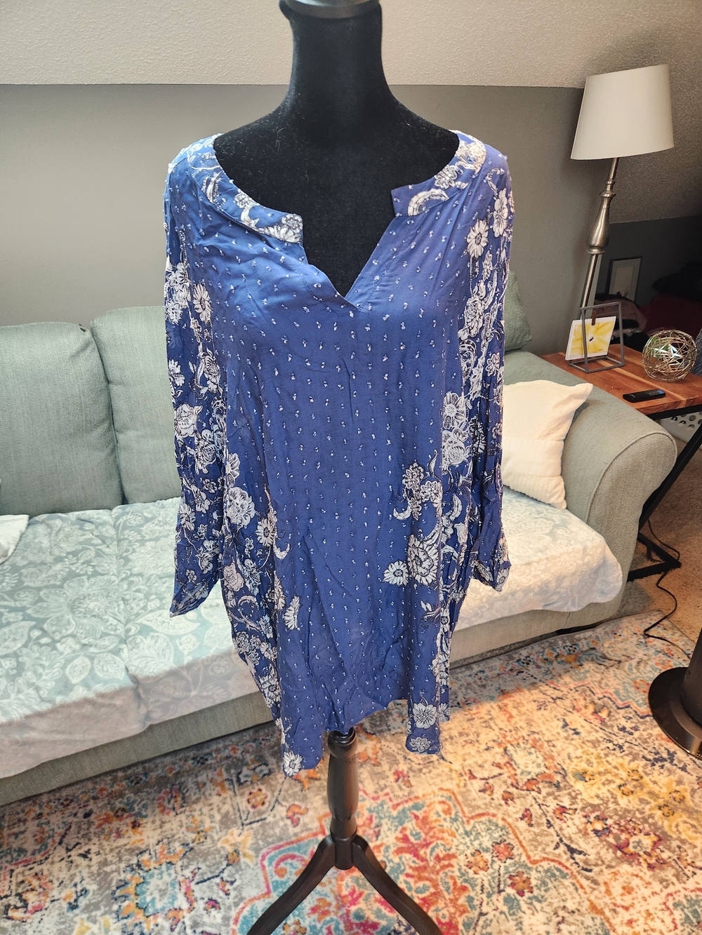 Cj Bankd Blue Floral And Clip Dot Split-Neck Women's Tunic Top 3X Plus Boho Chic